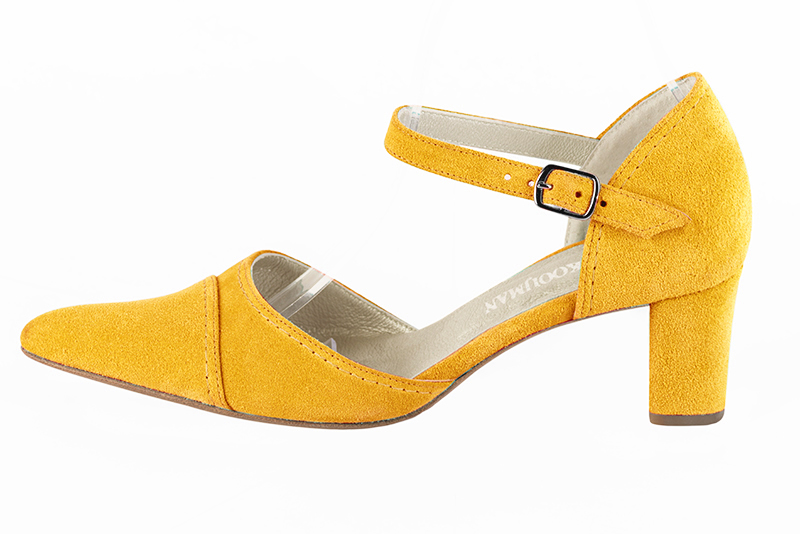 Yellow women's open side shoes, with an instep strap. Tapered toe. Medium block heels. Profile view - Florence KOOIJMAN